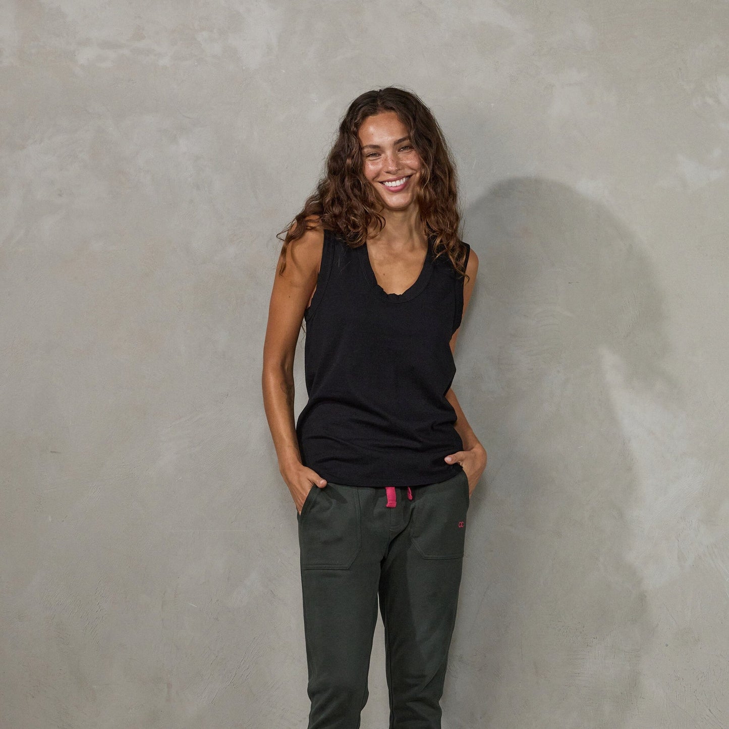 Perfecto Tank Black Tank Organic Crew