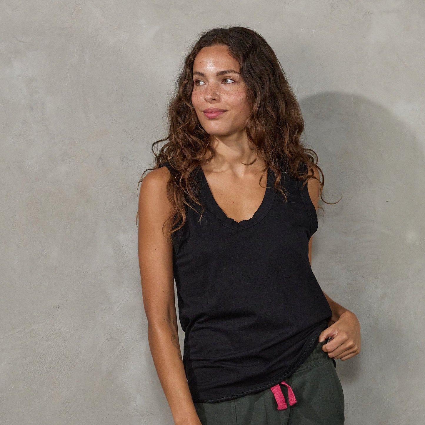 Perfecto Tank Black Tank Organic Crew