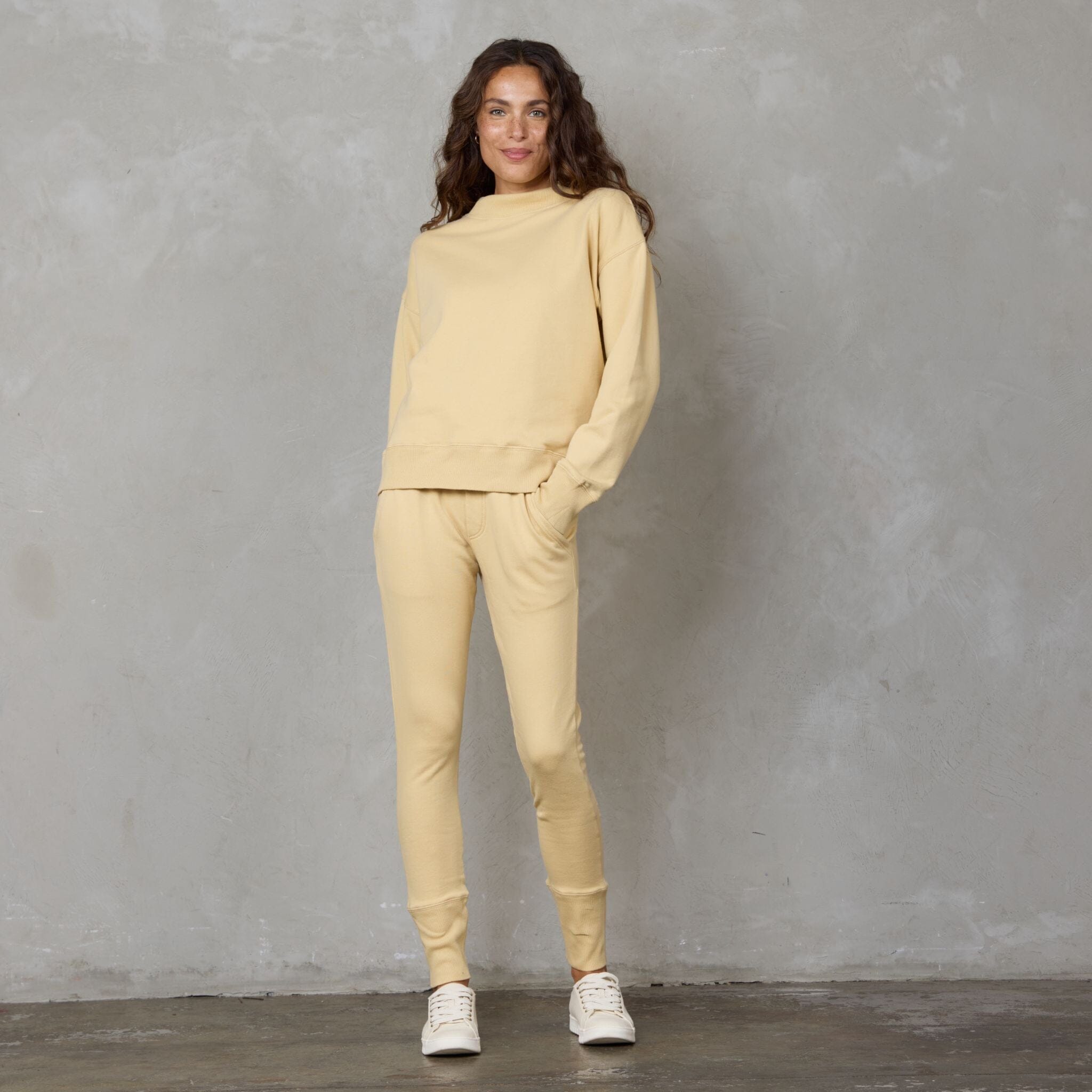 Easy Sweat Butter Sweater Organic Crew