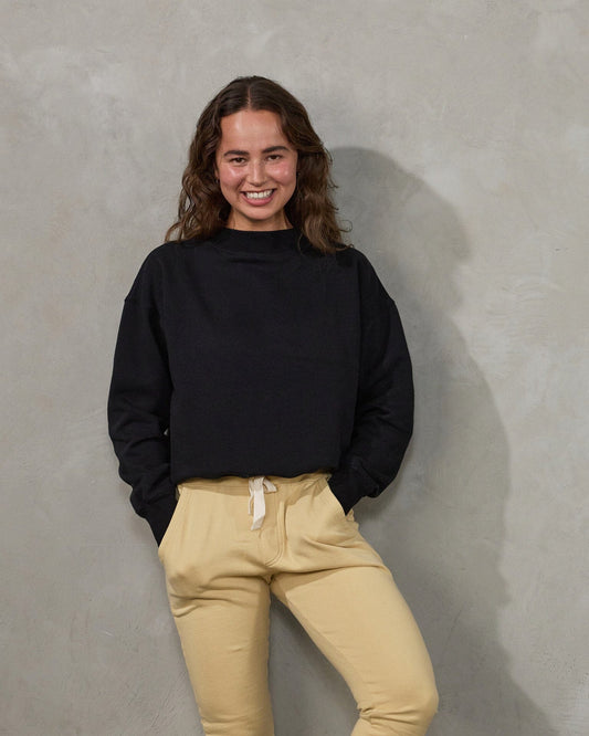 Easy Sweat Brushed Fleece Black Sweater Organic Crew
