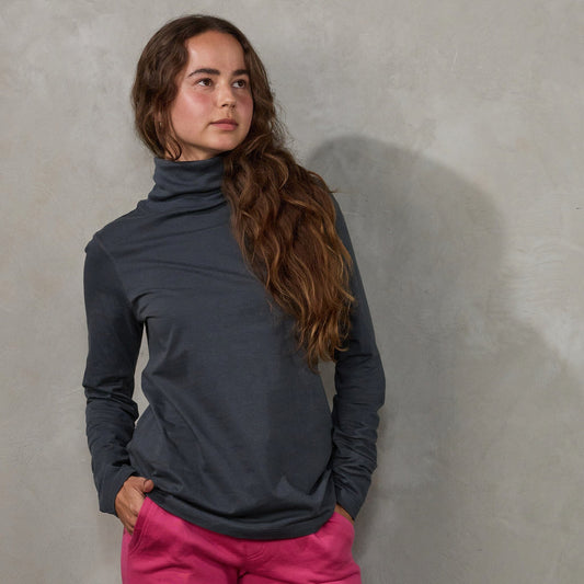 Luna Skivvy Charcoal skivvy Organic Crew