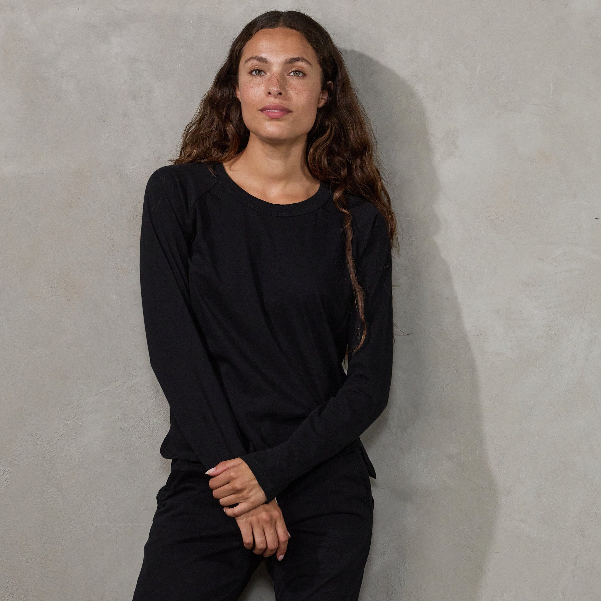 Black organic long shirt... L ,,, main image 1