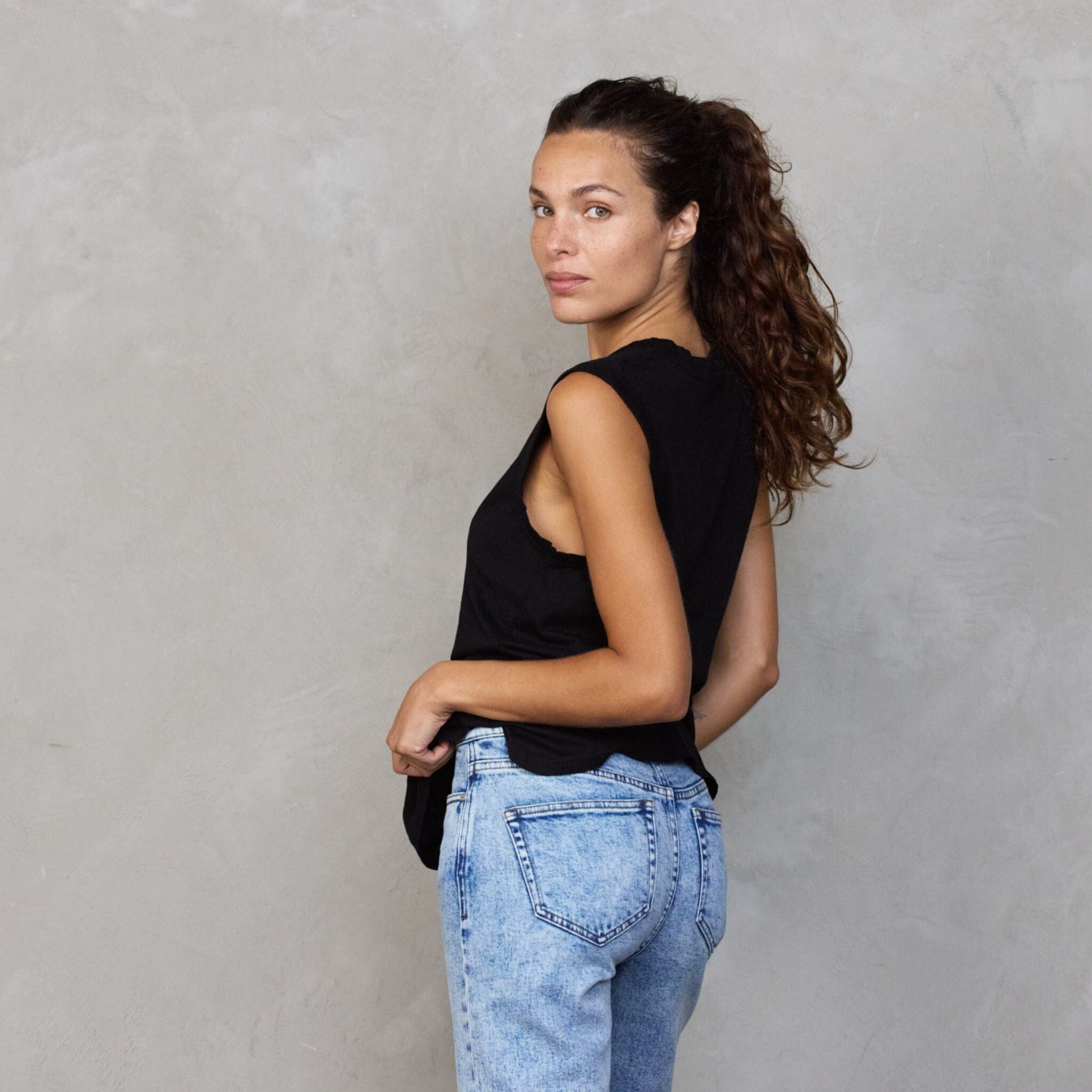 Perfecto Tank Black Tank Organic Crew 