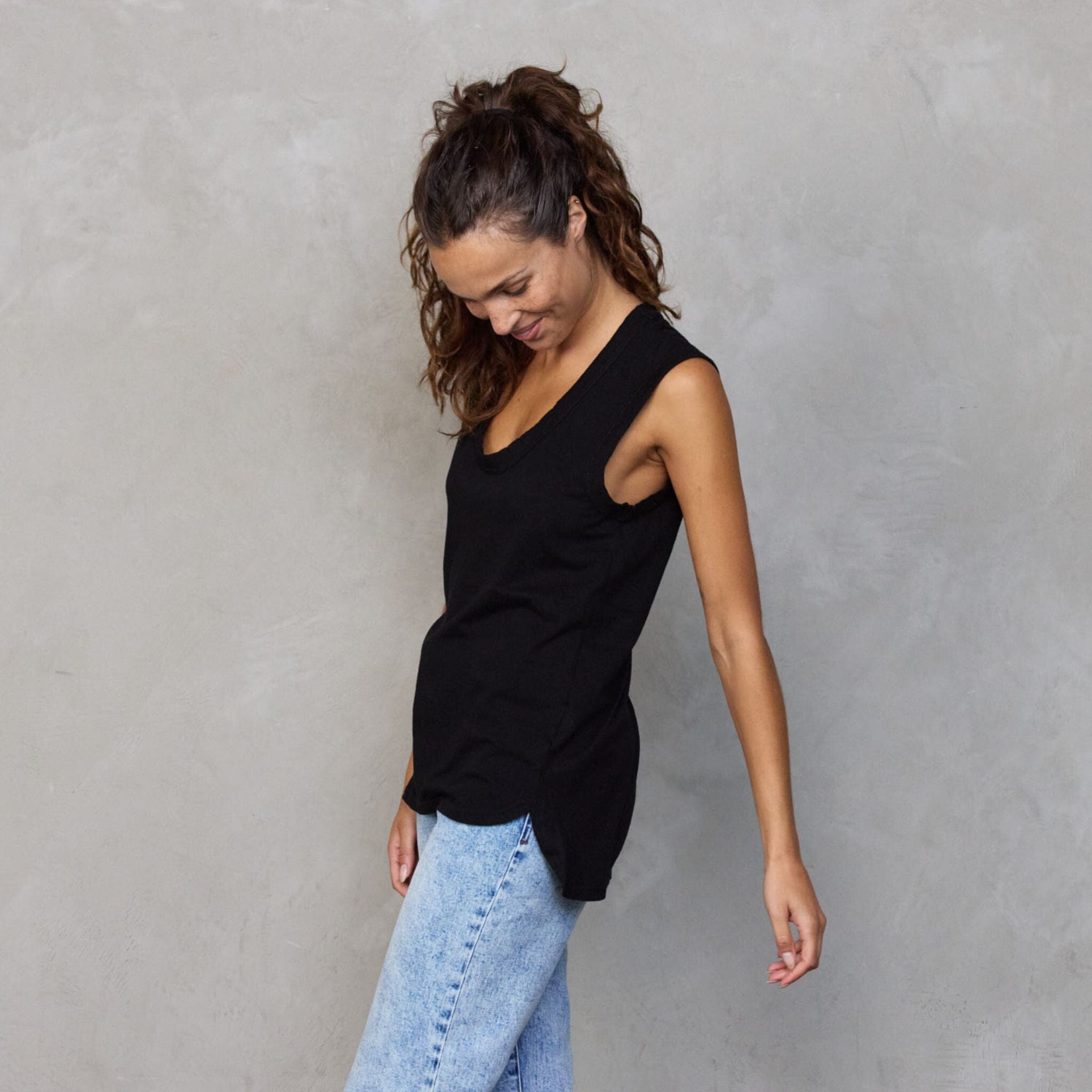 Perfecto Tank Black Tank Organic Crew 